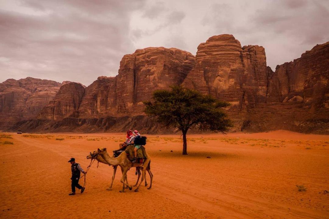 Moon City With Sunset Tour Wadi Rum Bagian luar foto